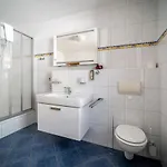 Haus - By Le Petit Palais Hotel apartamentowy